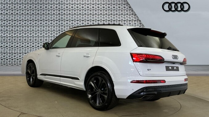 Audi Q7 3.0 TFSI Qtro 340 Black Ed 5dr Tiptronic [Tech] Petrol Estate - Image 3